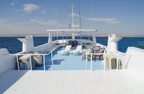 Zonneterras op Sea Queen I Liveaboard duiken motorjacht in Sharm el Sheikh Egypte